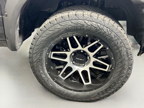 Used 2018 RAM 1500 Big Horn RWD image 13
