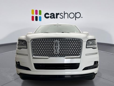 Used 2023 Lincoln Navigator L Reserve w/ Monochromatic Package image 8