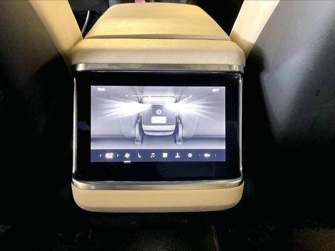 Used 2021 Tesla Model S Plaid image 32