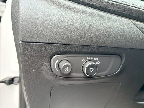 Used 2024 Buick Encore GX Preferred FWD image 21
