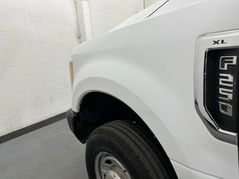 Used 2017 Ford F250 XL w/ Power Equipment Group AWD/4WD image 16