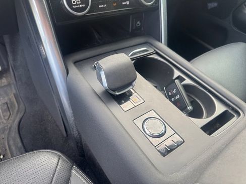 Used 2023 Land Rover Discovery S R-Dynamic AWD/4WD image 18