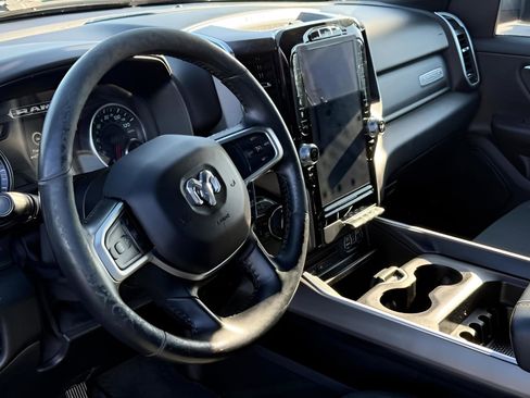 Used 2019 RAM 1500 Big Horn AWD/4WD image 17