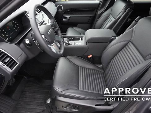 Used 2025 Land Rover Discovery S AWD/4WD image 19