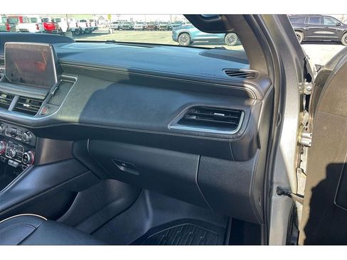 Used 2022 GMC Yukon XL AT4 w/ AT4 Premium Plus Package image 18