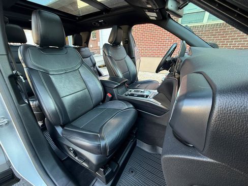 Used 2020 Ford Explorer ST w/ Premium Technology Package AWD/4WD image 17