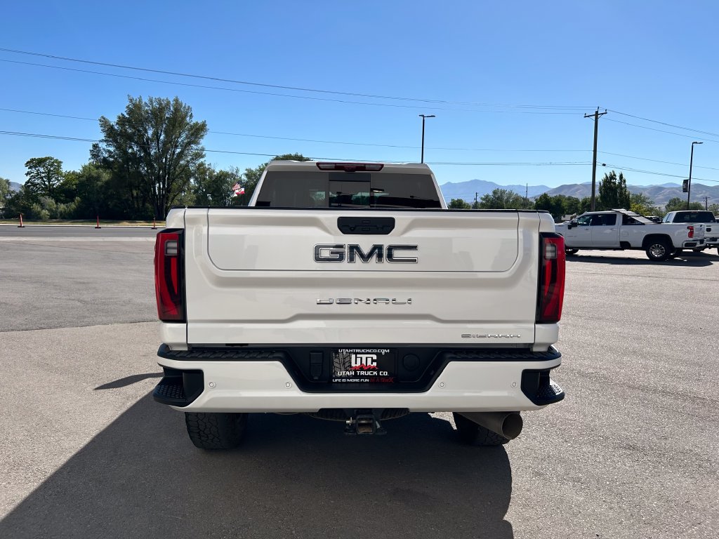 Used 2025 GMC Sierra 3500 Denali Ultimate AWD/4WD image 6