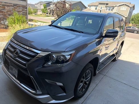 Used 2017 Lexus GX 460 Premium AWD/4WD image 2
