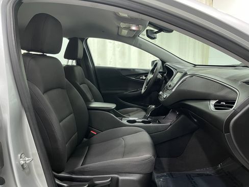 Used 2018 Chevrolet Malibu LS FWD image 31