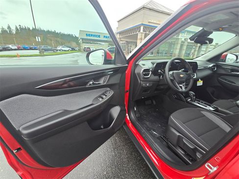 New 2026 Chevrolet TrailBlazer LT w/ LT Cold Weather Package image 15