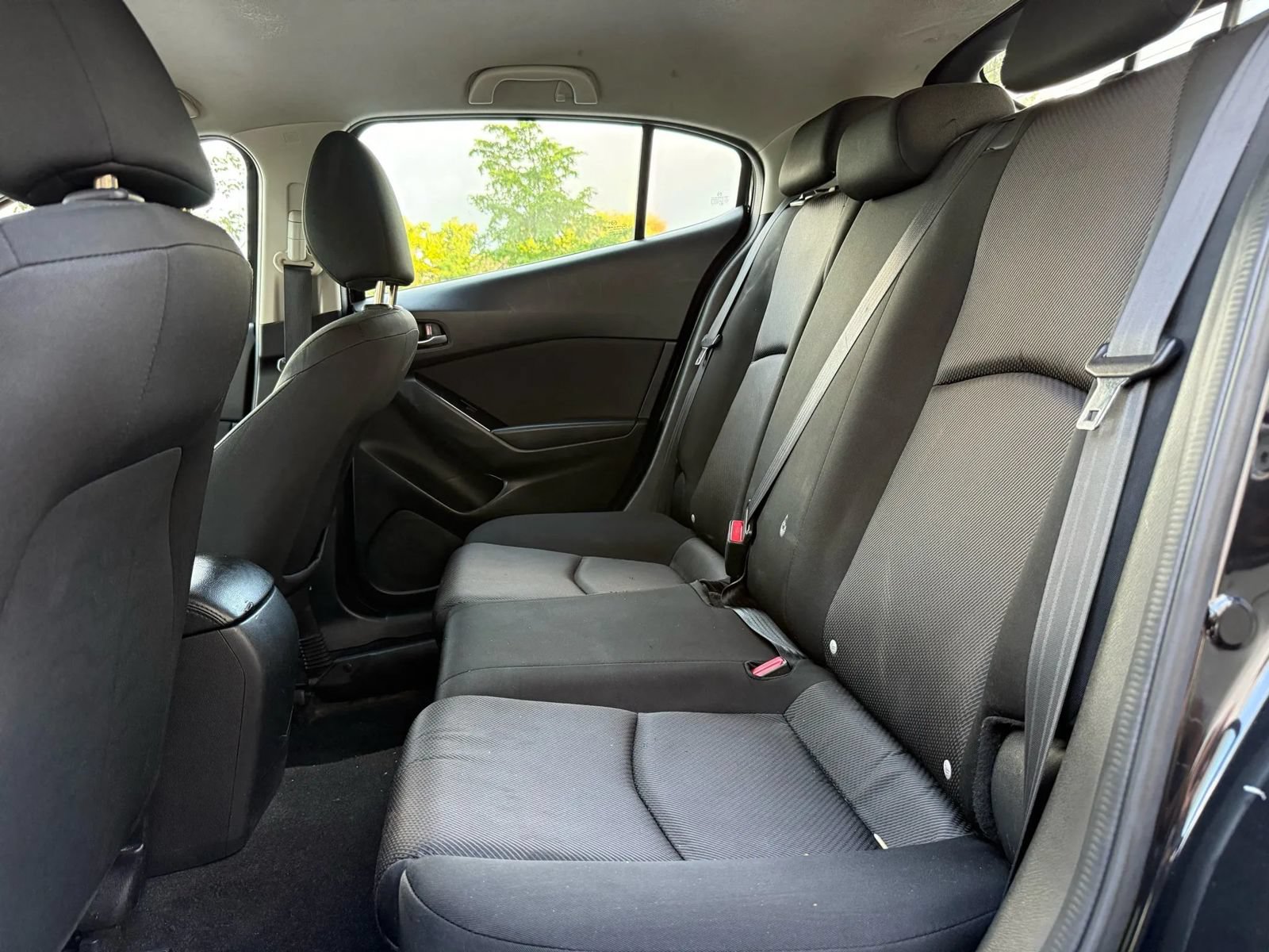 Used 2017 MAZDA MAZDA3 Sport FWD image 10