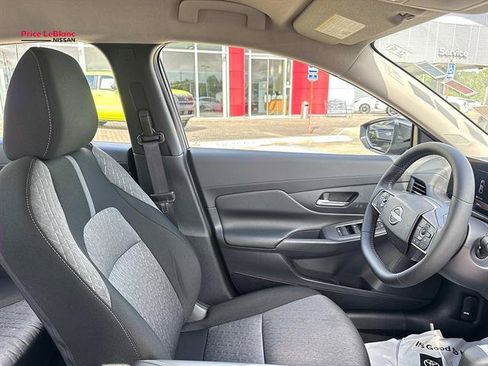 Used 2026 Nissan Sentra SV w/ SV Convenience Package FWD image 9