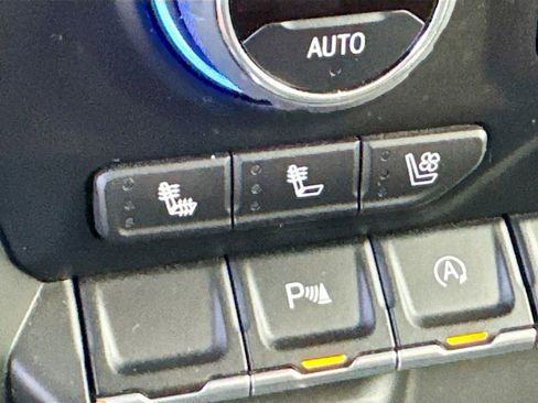 Used 2022 Chevrolet Silverado 1500 LTZ image 20