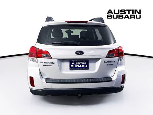 Used 2010 Subaru Outback 3.6R Limited AWD/4WD image 6