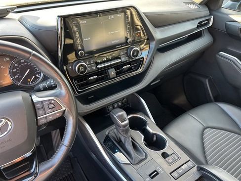 Used 2021 Toyota Highlander XSE image 33
