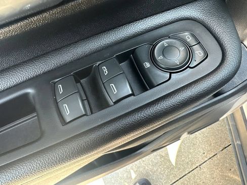 Used 2018 GMC Terrain SLE w/ Driver Convenience Package AWD/4WD image 15
