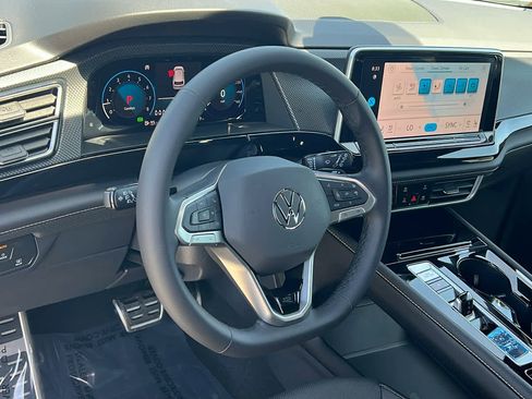 New 2026 Volkswagen Atlas Cross Sport SEL R-Line AWD/4WD image 10