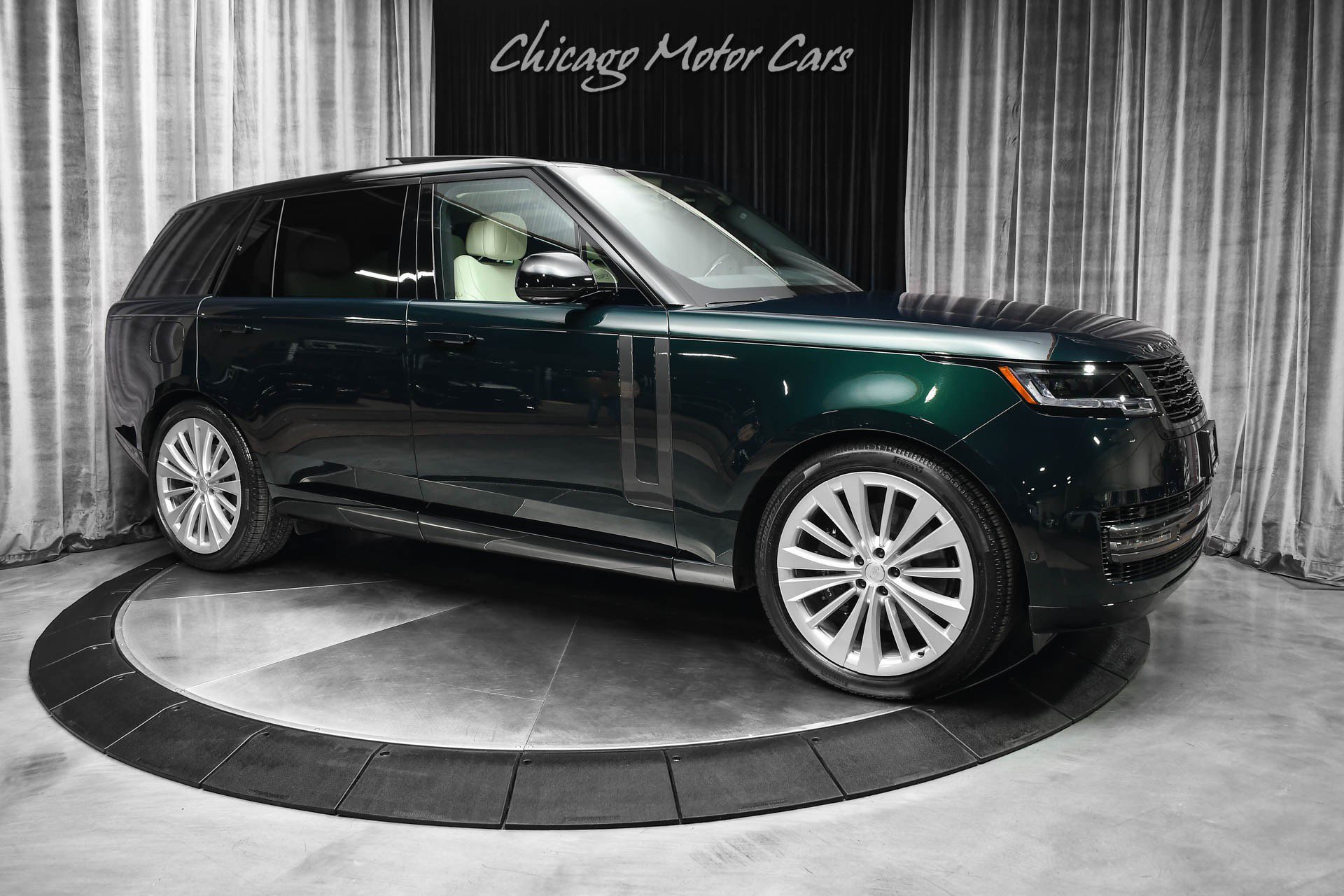 Used 2025 Land Rover Range Rover Long Wheelbase SE AWD/4WD image 6