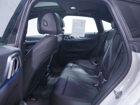 Used 2023 BMW i4 eDrive35 w/ Premium Package RWD image 9