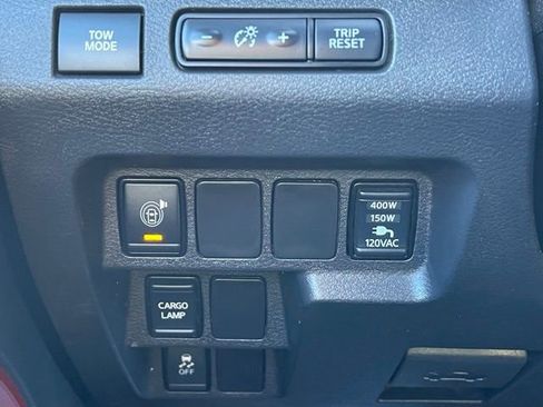 Used 2022 Nissan Frontier Pro-X image 17