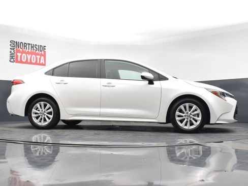 Used 2025 Toyota Corolla LE w/ LE Premium Package image 28