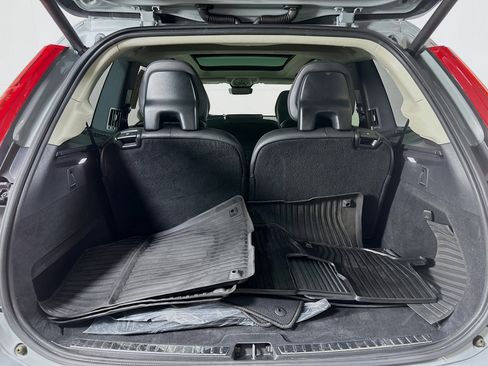 Used 2024 Volvo XC90 B5 Core w/ Protection Package image 29