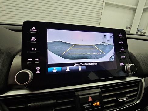 Used 2022 Honda Accord Sport image 17