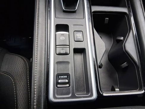 Certified 2023 Nissan Pathfinder SV image 10