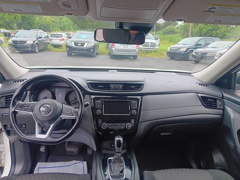 Used 2020 Nissan Rogue SV AWD/4WD image 10