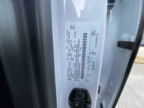 Used 2022 Ford F150 Lariat image 32