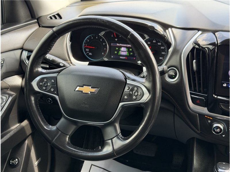 Used 2020 Chevrolet Traverse Premier FWD image 42