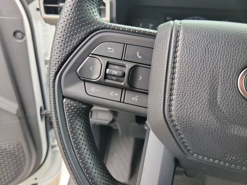 Certified 2026 Toyota Tacoma SR5 AWD/4WD image 24