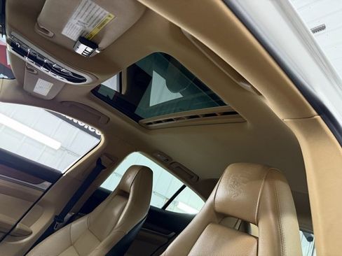 Used 2016 Porsche Panamera Edition image 18