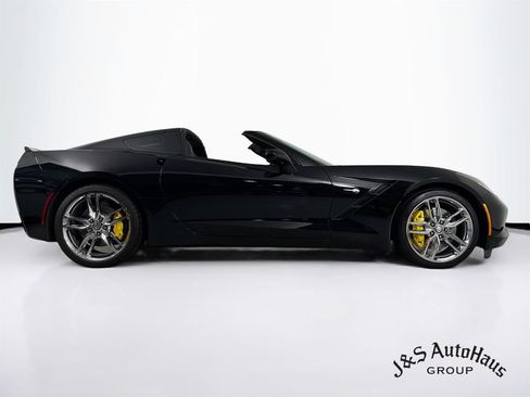 Used 2016 Chevrolet Corvette Stingray Coupe w/ 2LT Preferred Equipment Group RWD image 8