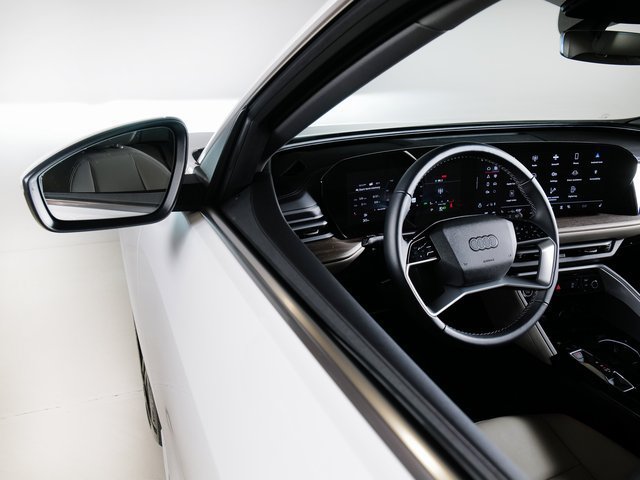 Certified 2025 Audi Q5 Premium w/ Convenience Package AWD/4WD image 25