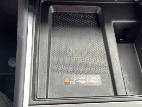 Used 2025 GMC Acadia Elevation image 33