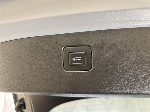 Certified 2024 Buick Envista Sport Touring w/ Convenience I Package image 24