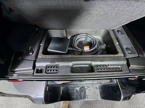 Used 2024 Jeep Wrangler High Altitude AWD/4WD image 38