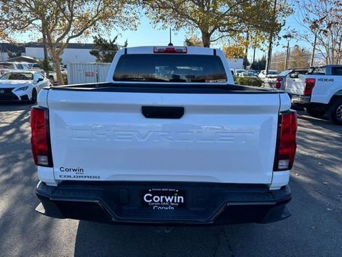 Used 2023 Chevrolet Colorado W/T image 9