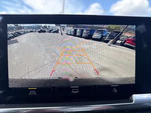 Used 2025 Chevrolet Silverado 1500 LT Trail Boss w/ Convenience Package II image 23