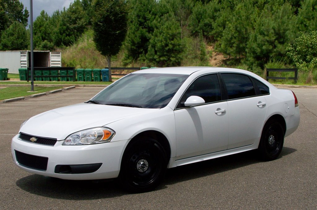 Used 2014 Chevrolet Impala Police FWD image 3