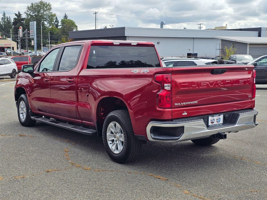 Used 2024 Chevrolet Silverado 1500 LT AWD/4WD image 4