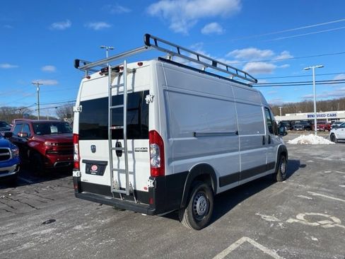 Used 2024 RAM ProMaster 2500 w/ Convenience Group image 3