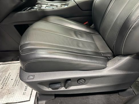 Used 2023 INFINITI QX60 Sensory w/ Cargo Package image 13