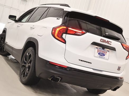 Used 2019 GMC Terrain SLT w/ Preferred Package image 38