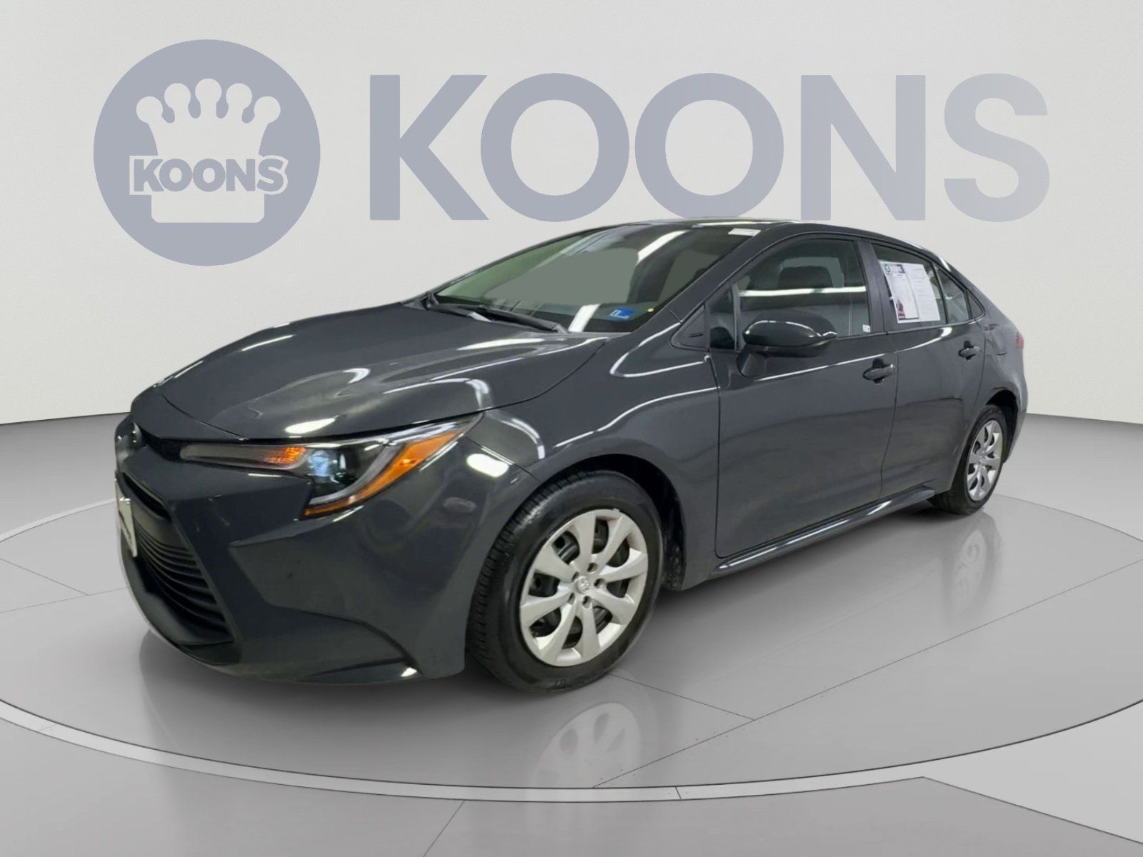 Used 2026 Toyota Corolla LE FWD image 5