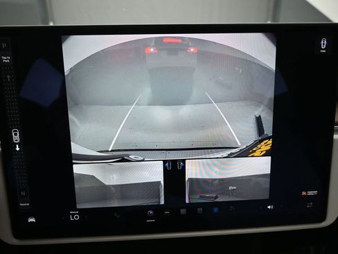 Used 2023 Tesla Model X image 12