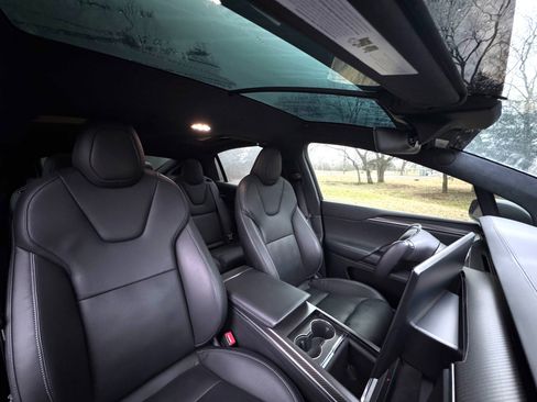 Used 2023 Tesla Model X Plaid image 35