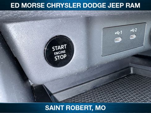 Used 2024 Nissan Rogue SV AWD/4WD image 18
