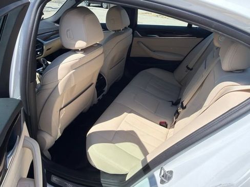 Used 2022 BMW 530i xDrive w/ Convenience Package AWD/4WD image 7